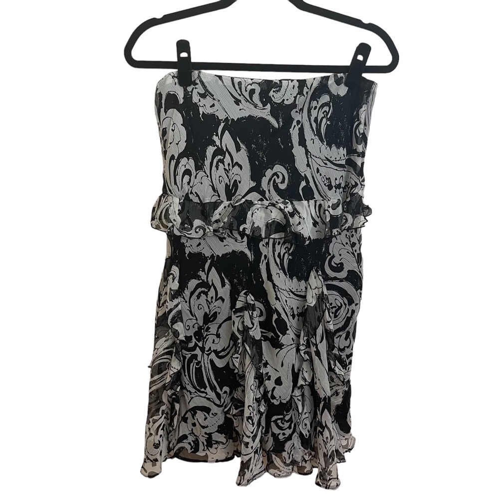 Ralph Lauren frilly pull on skirt. Sz S black and white knee length layered look